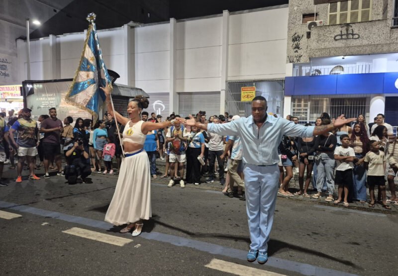 Fotos da Unidos de Vila Isabel na 28 de Setembro