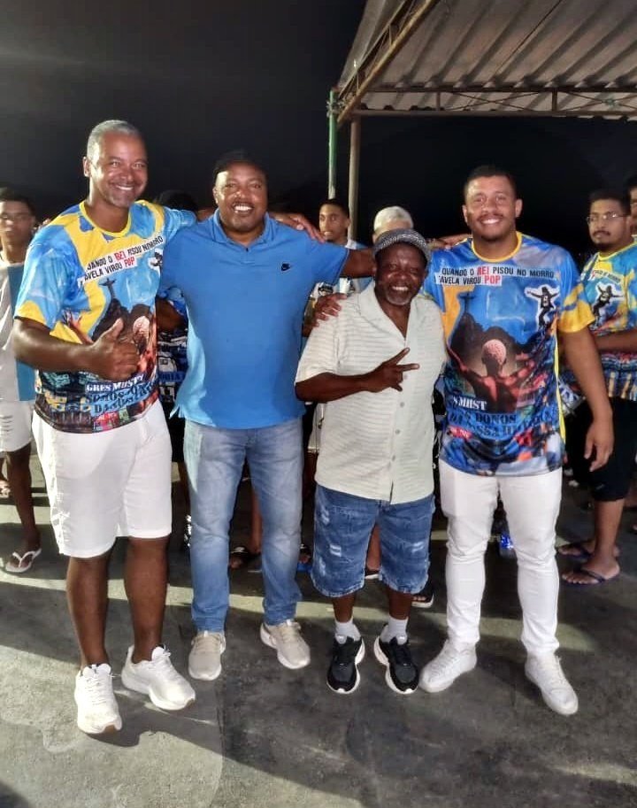 A poesia do Santa Marta ganha foco na semifinal de samba no domingo