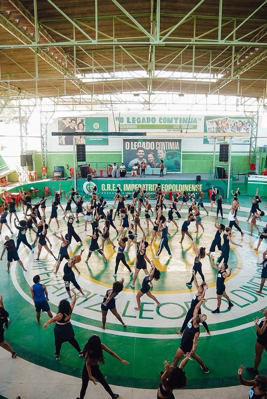 Babatunde abre as portas para a Comissão de Frente da Imperatriz Leopoldinense