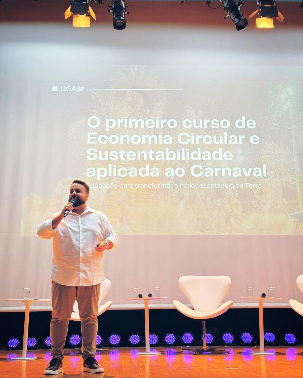 Carnaval inspira course de sustentabilidade reconhecido nacionalmente na Climate Week