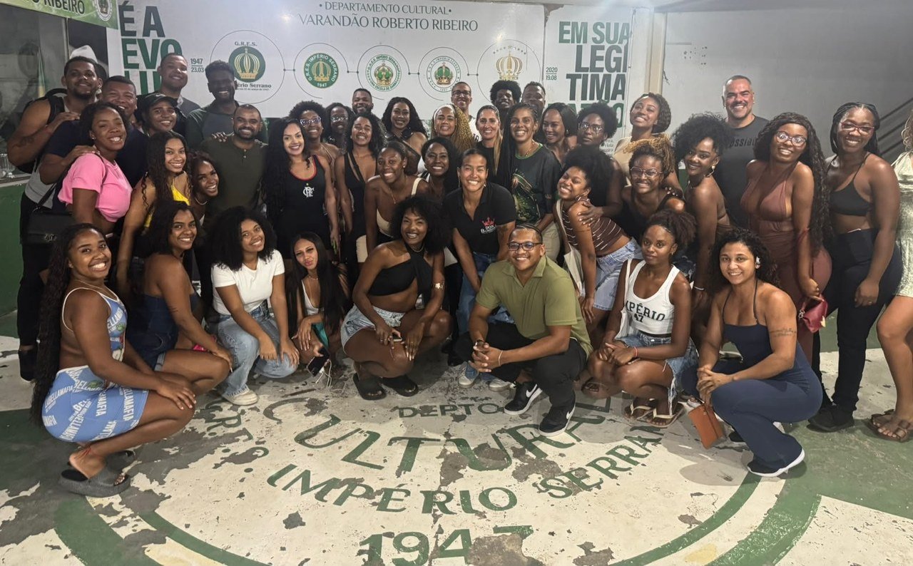Carolline Cardoso e o brilho da Ala de Passistas do Império Serrano rumo a 2027