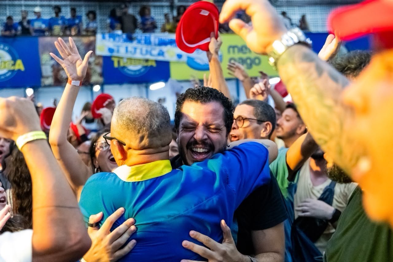 Ian Ruas, Caio Miranda e José Carlos vencem a disputa de samba da Unidos da Tijuca com 'A Cabeça do Santo'
