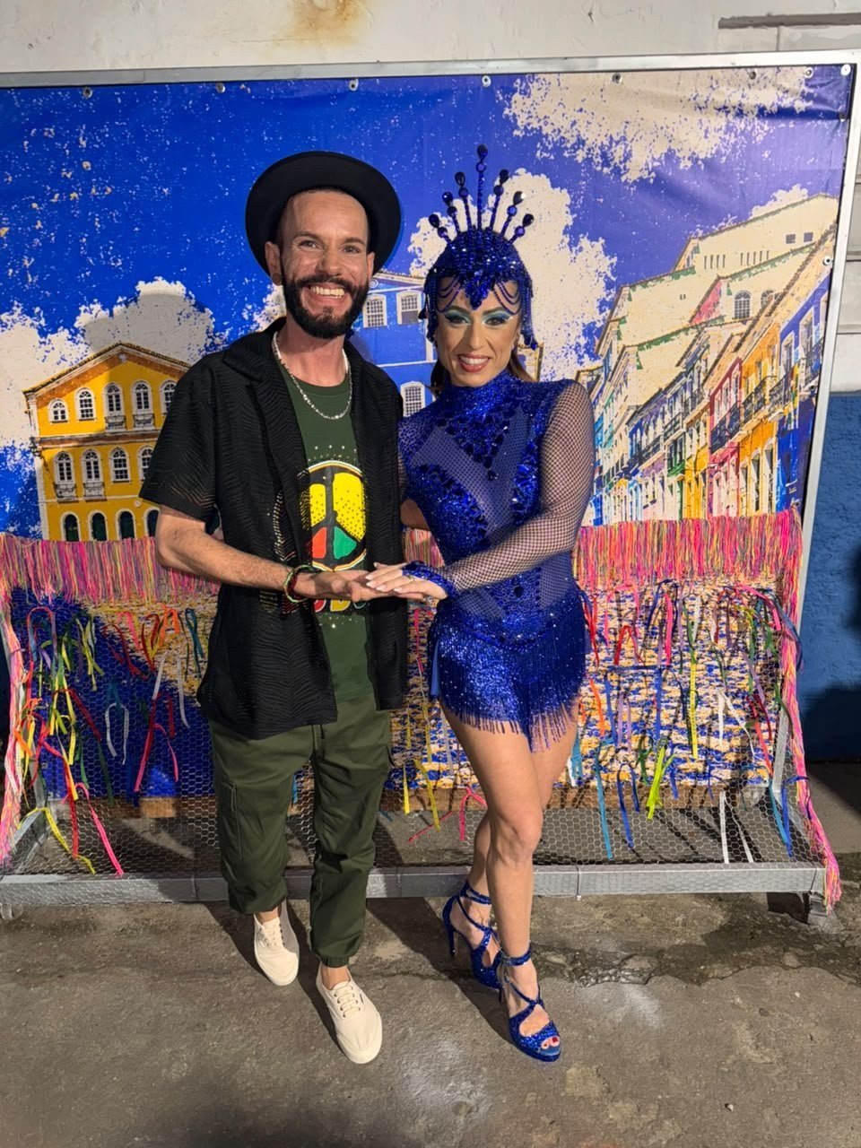 O brilho da Guardiã do Falcão na noite de samba do Arranco