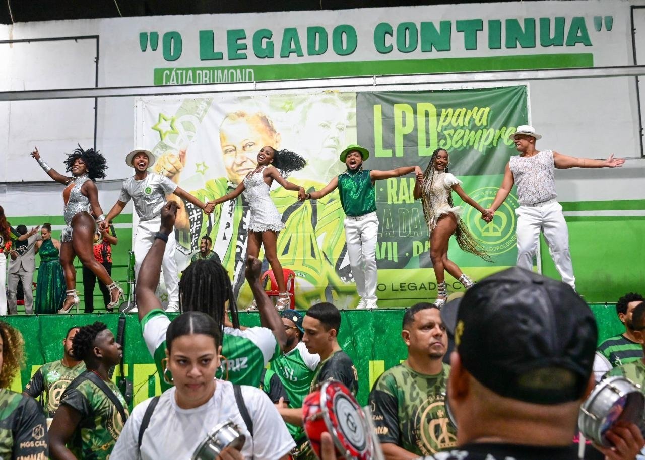 O brilho de Ramos: Imperatriz define semifinalistas em tarde de feijoada
