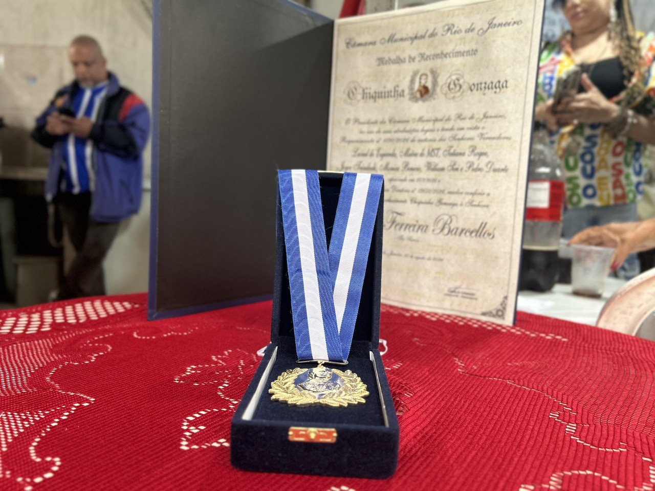 O brilho eterno de Madureira: Tia Surica recebe a Medalha Chiquinha Gonzaga