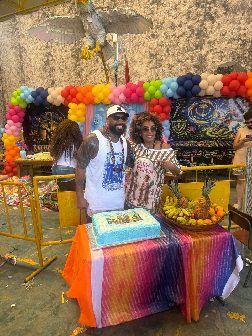 O brilho no olhar da infância na quadra da Rosa de Ouro