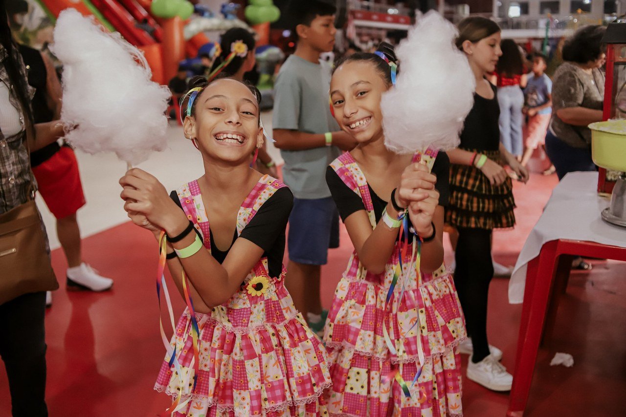 O brilho no olhar da infância salgueirense na festa de Cosme e Damião