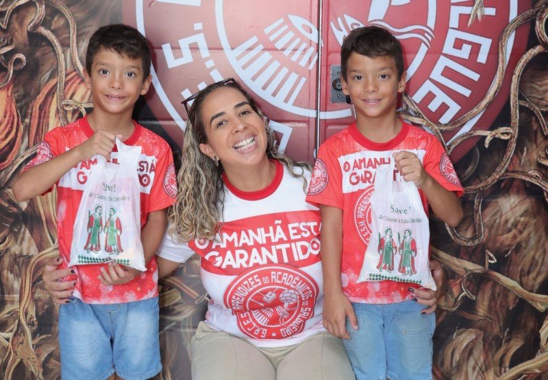 O brilho no olhar da infância salgueirense na festa de Cosme e Damião