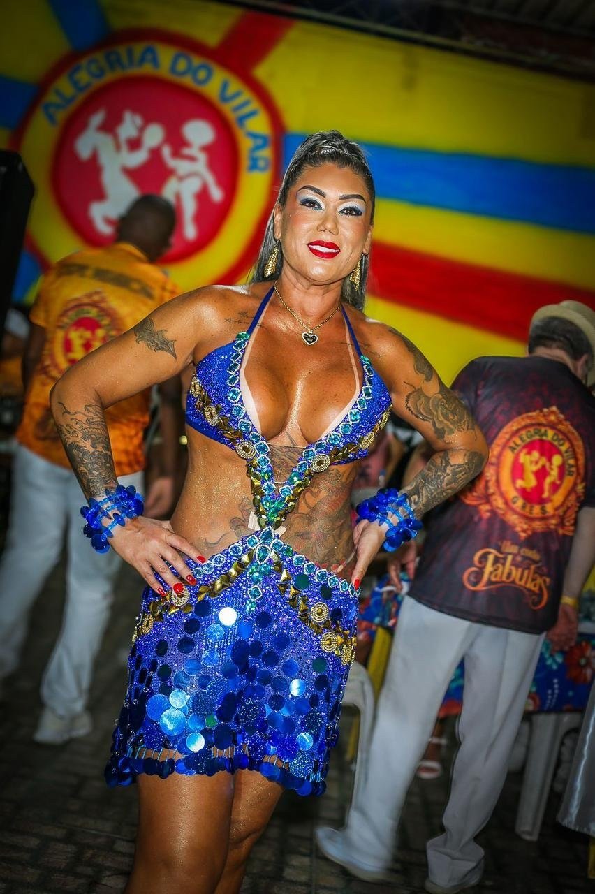 O brilho no olhar de Claudia Rodrigues ao assumir a bateria da Alegria do Vilar