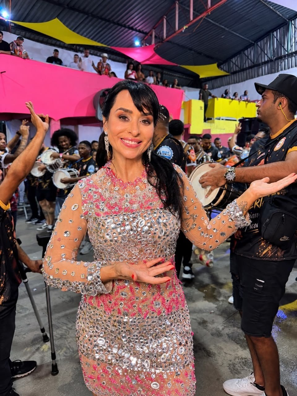 O brilho que vem da alma: Luciana Picorelli ilumina a quadra do Parque Acari