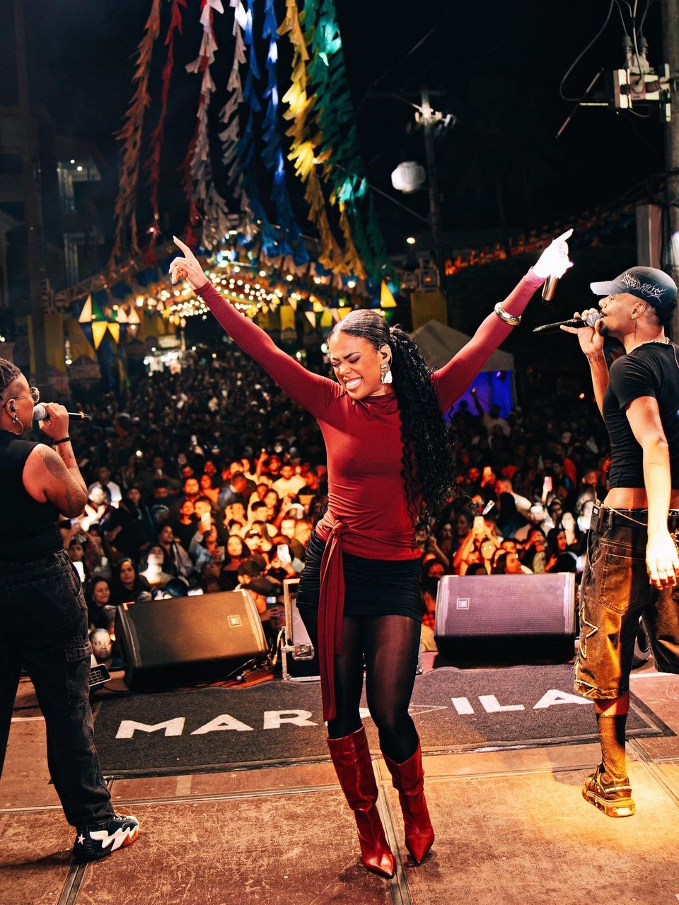 O compasso do samba e do pagode se encontram no Botequim da Cidade do Samba
