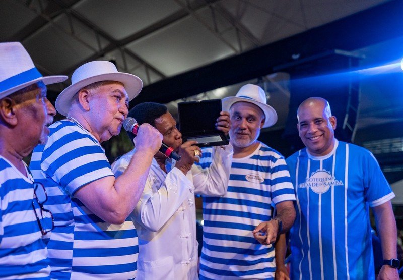 O compasso do samba e do pagode se encontram no Botequim da Cidade do Samba