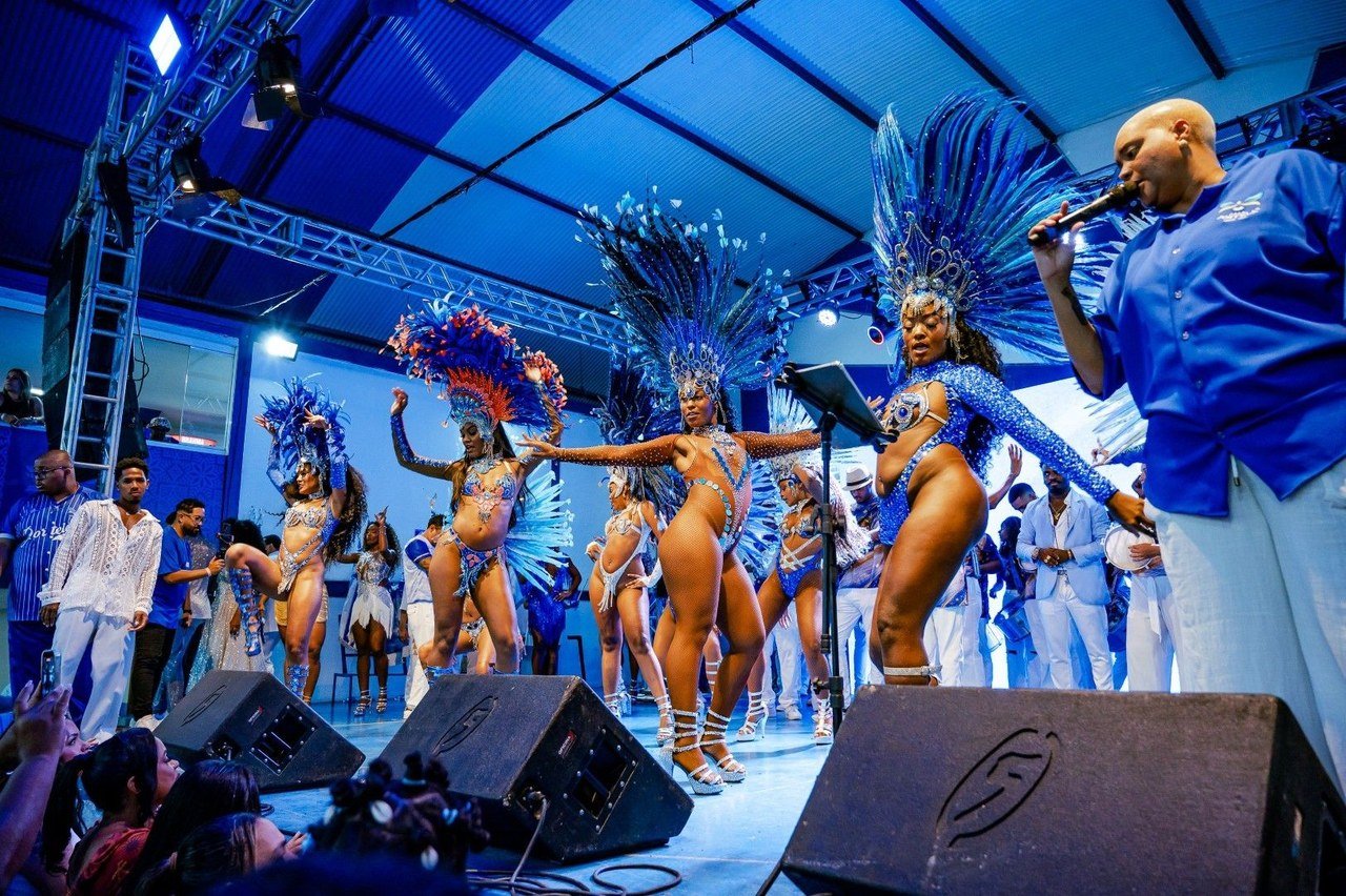 Portela celebra Monarco na final do samba-enredo 2027