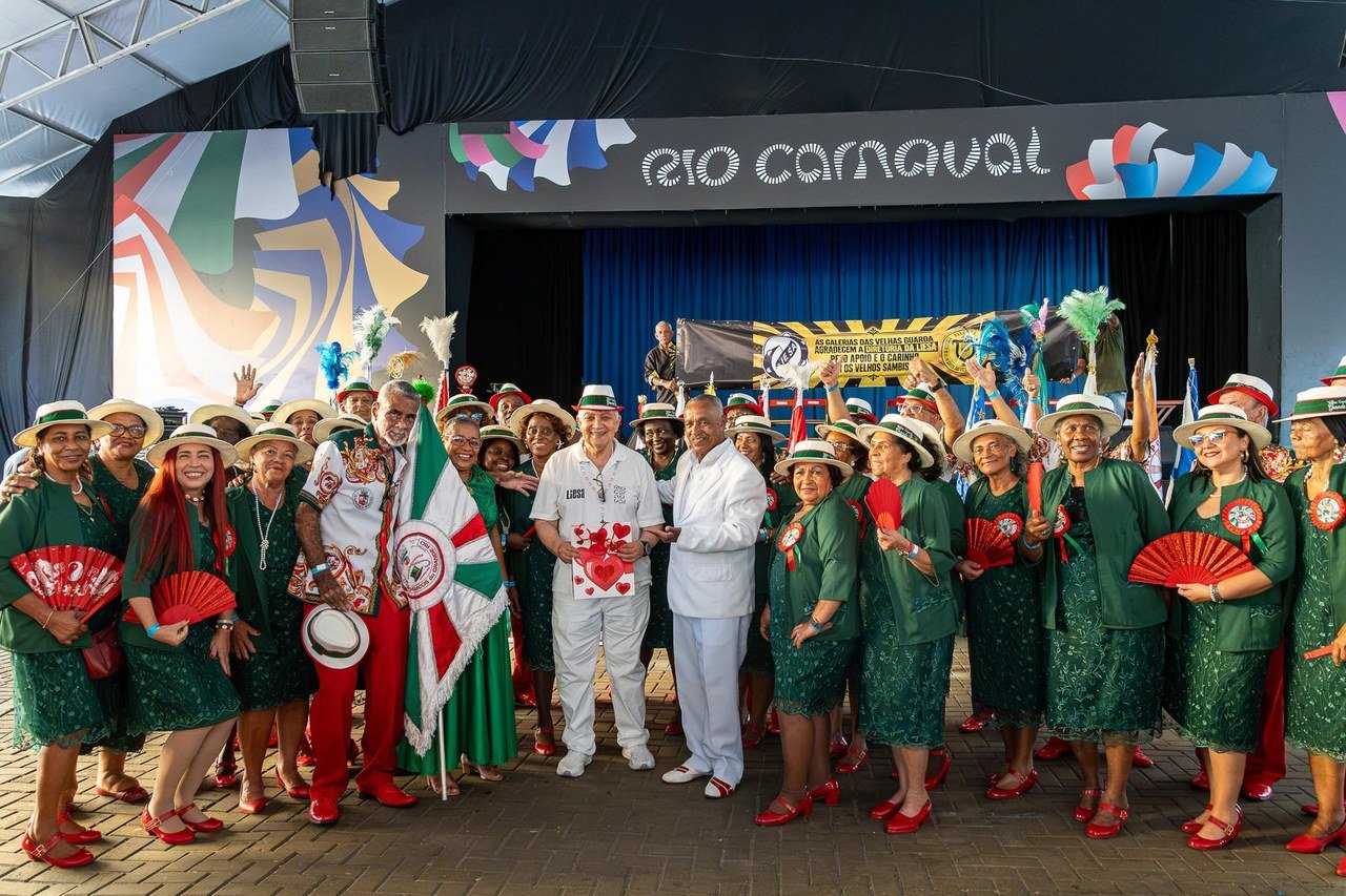 Velhas Guardas de todos os grupos do Rio se encontram na Cidade do Samba