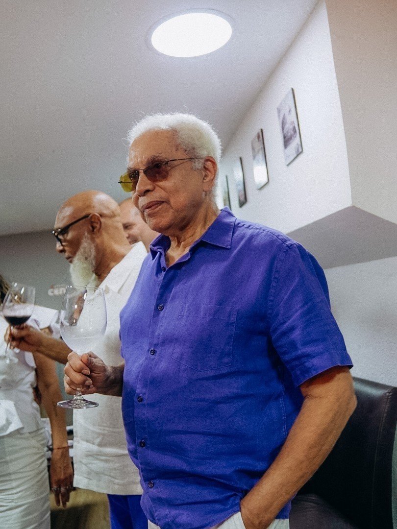 Paulinho, Zeca e Diogo cantam Monarco na voz da Portela para 2027